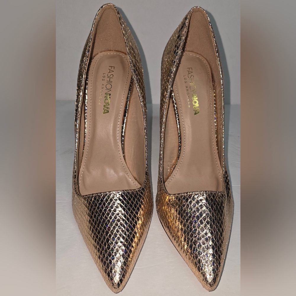 Fashion Nova Rose Gold Heels Sparkle Pumps Size 9